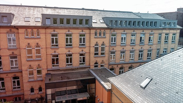 1. Institut für Theoretische Physik