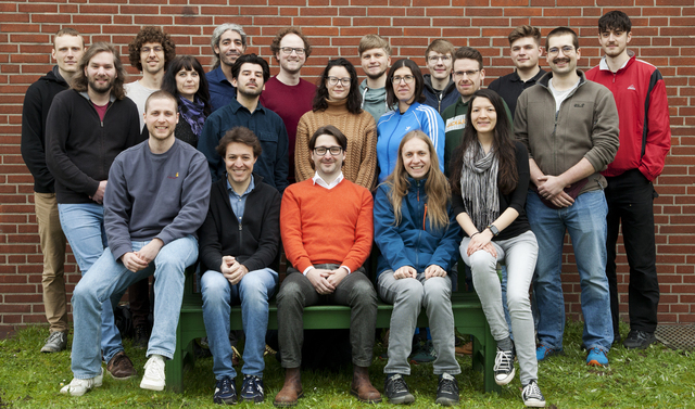 The team of the Emmy-Noether-Group Gregor Kasieczka.